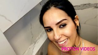 Backstage shower with the pregnant Alicia Weller